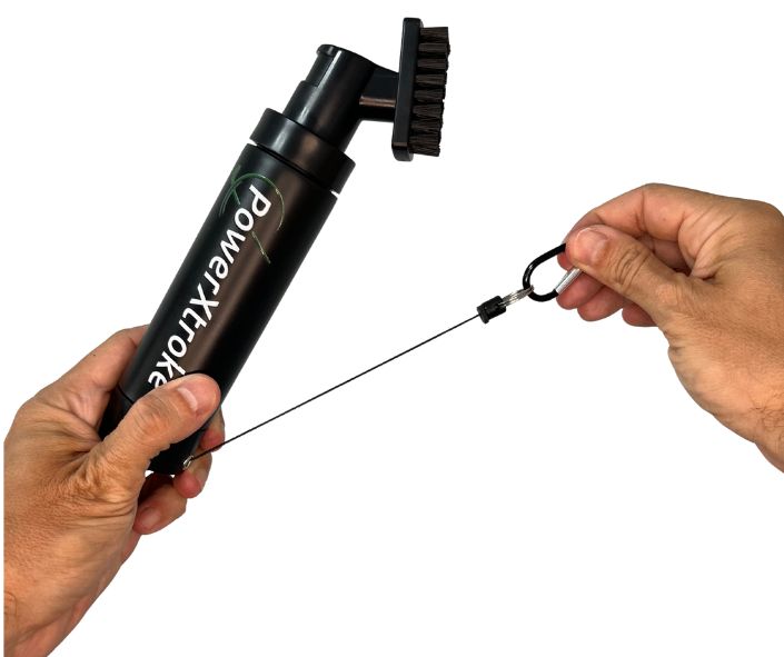 PowerXtroke golf bottle with extension – for targeted cleaning of clubfaces and grooves